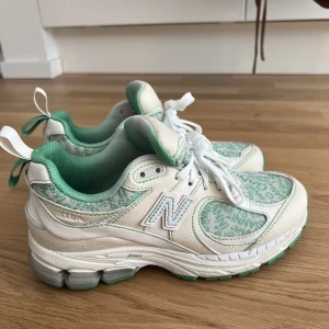 New Balance x Ganni - Krigade för att få tag på dom här, men har dessvärre inte använts så mycket så säljer vidare dom nu för dom förtjänar att användas med kärlek 🥹
