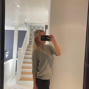 Kashmir tröja - Kortärmad Kashmir tröja från hms premium collection 🌸 superfin ljusgrön färg