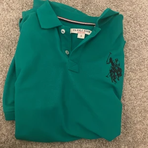 Polo ralph lauren pike - Säljer denna as feta polo piken i storlek S, ny skick och använd fåtal gånger🪓🪓🗣️🗣️