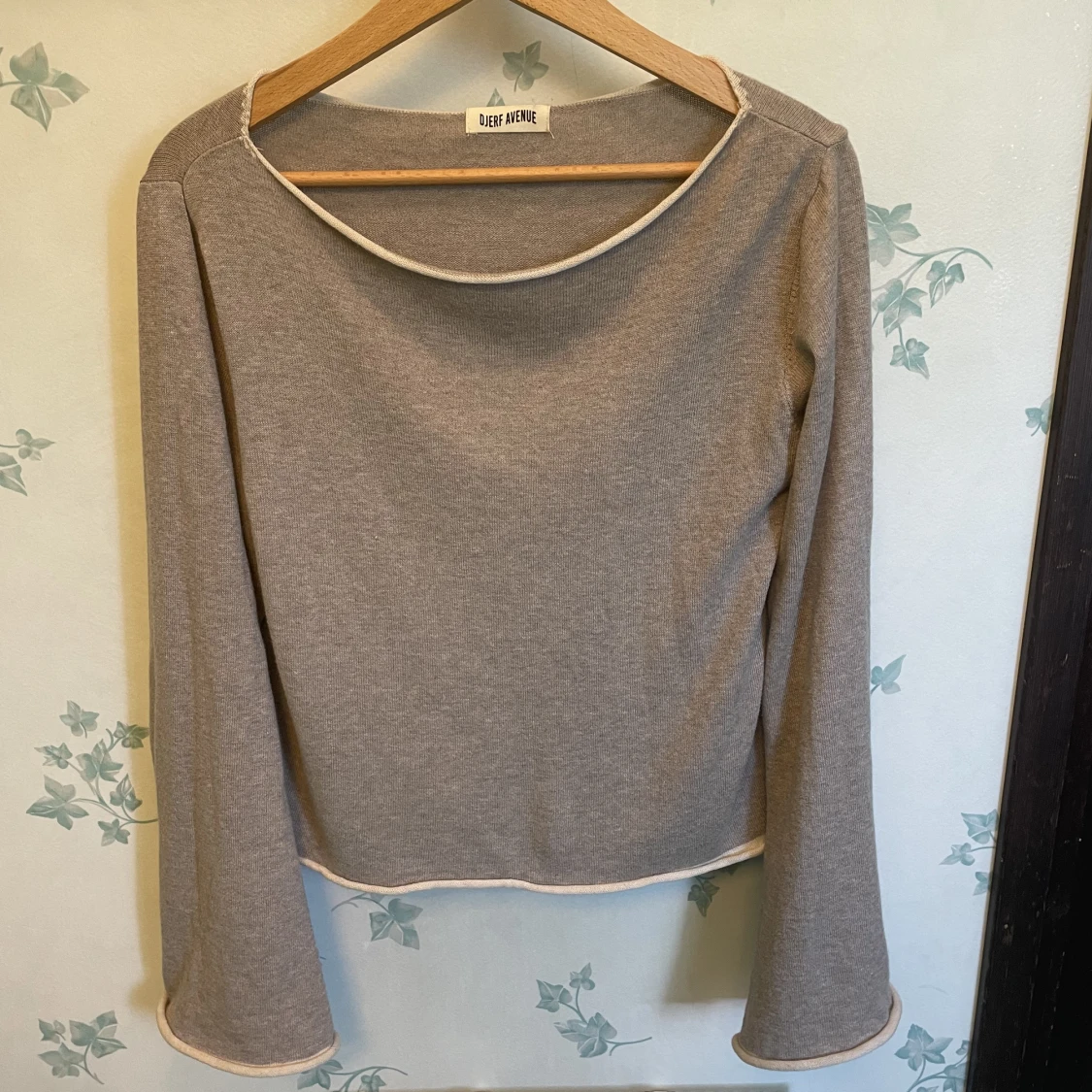 Djerf Avenue Sweater (S) - 90
