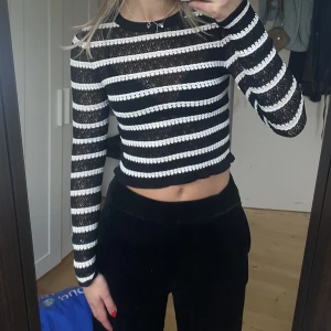 Tröja  - Jättesöt tröja från zara! Köp gärna via plick!❤️