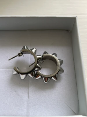 Nitörhängen Edblad - Säljer dessa populära nitörhängen ifrån Edblad i modellen Peak Creoles S steel. Jättefint skick