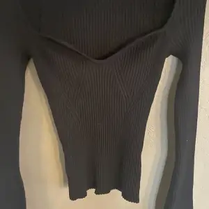 Säljer denna assnygga tröja då den inte kommer till användning 