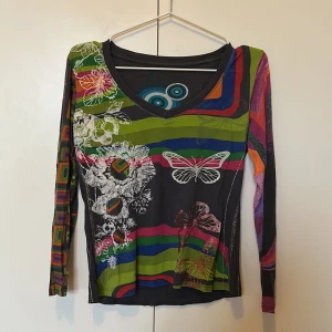 Söt tröja - Gullig tröja från desigual. 💞💞köpt secondhand. 