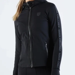 Säljer 🫶🫶 - Säljer denna ridtröjan pågrund av jag slutar, andvänd men fortfarande jätte bra skick🫶. Köpte för 900kr säljer för 400 kr, hör av dig om du är intresserad🫶. Om du vill ha privat bilder bara kontakta så skickar jag!