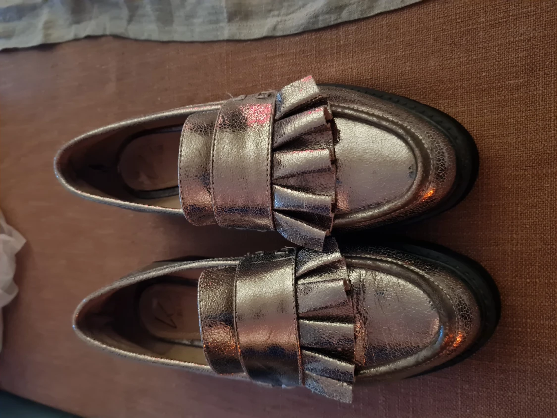 K cobler loafers 37