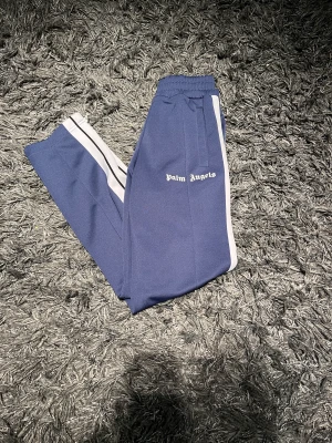 Palm angels  - Palm angels pants   Size: S Pris: 1499kr Skick: 9/10