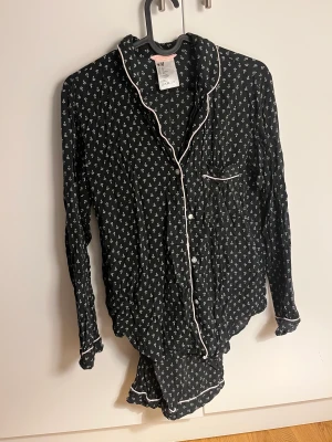 Pyjamas  - Mysig pyjamas i fint skick! 