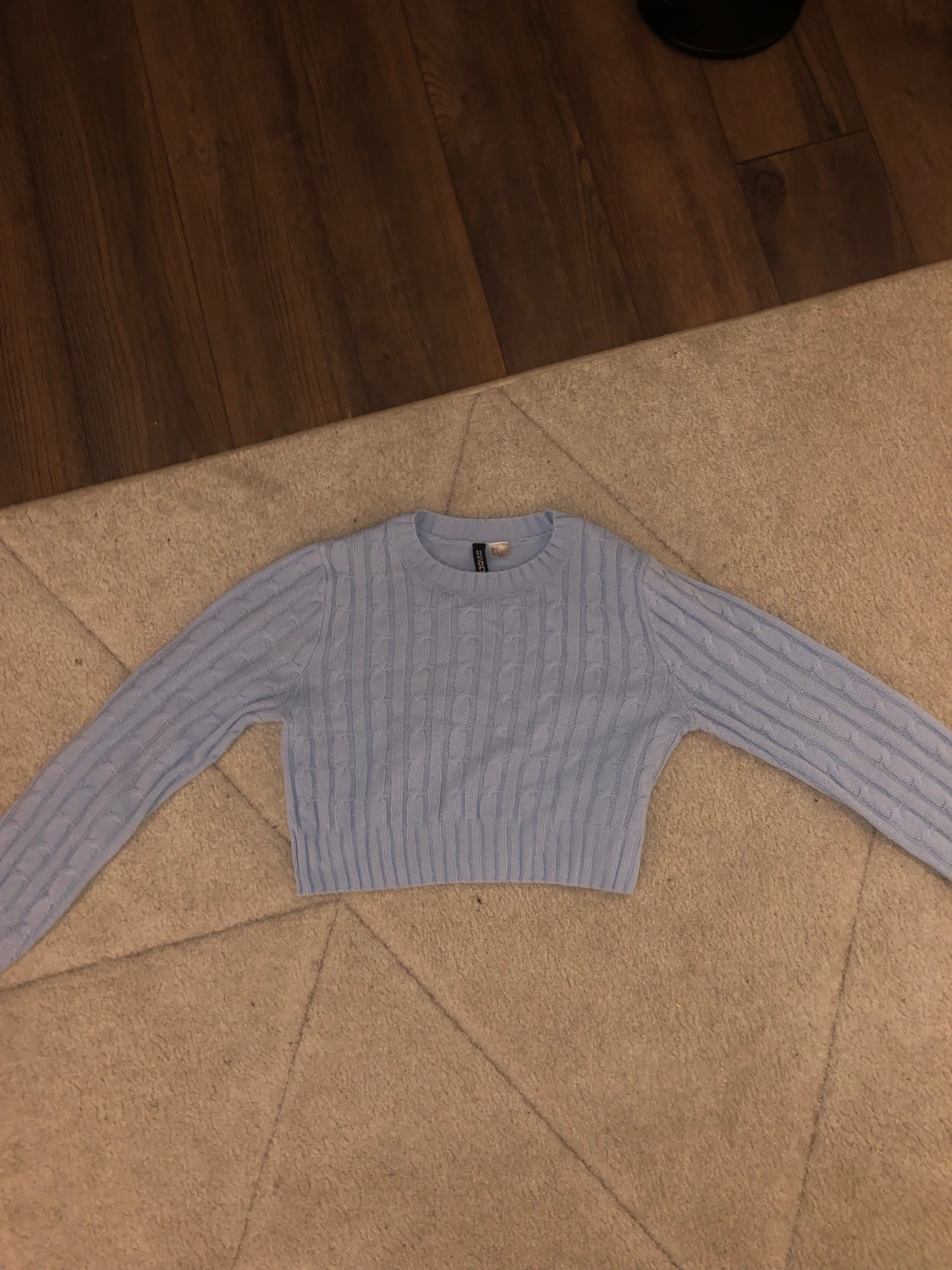 Ljusblå stickad tröja 