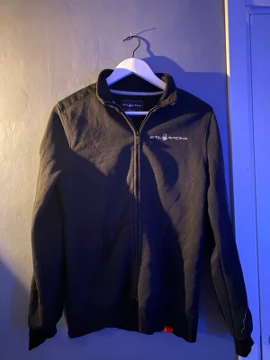 Sail racing zip-hoodie - Snygg sail racing zip-hoodie i fint skick. Storlek S.  Skriv gärna för mer frågor!