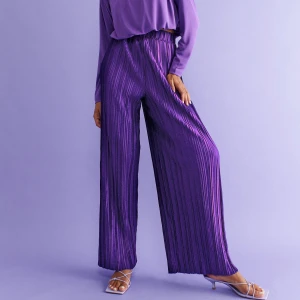 Gina Tricot plisserad byxor  - Gina Tricot plisserad byxor 