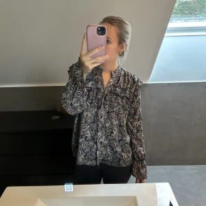 Blus - Blus storlek M