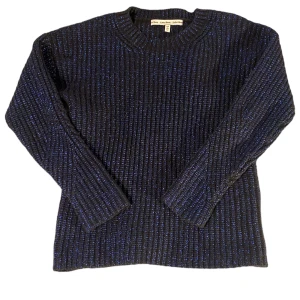 Stickad glittrig tröja - Glittrig stickad tröja från otherstories i jätte fint skick!