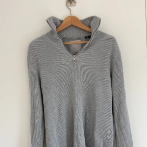 Jack and Jones half zip - Skick 10/10 Använder inte Hör av er vid frågor!