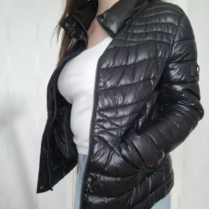 Jacka - Jacka vintage svart storlek M/L