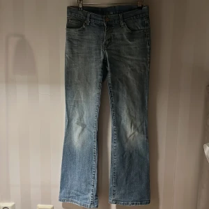 Vintage bootcut jeans  - Vintage bootcut jeans, storlek  26/32, aldrig använda så jättefint skick! 