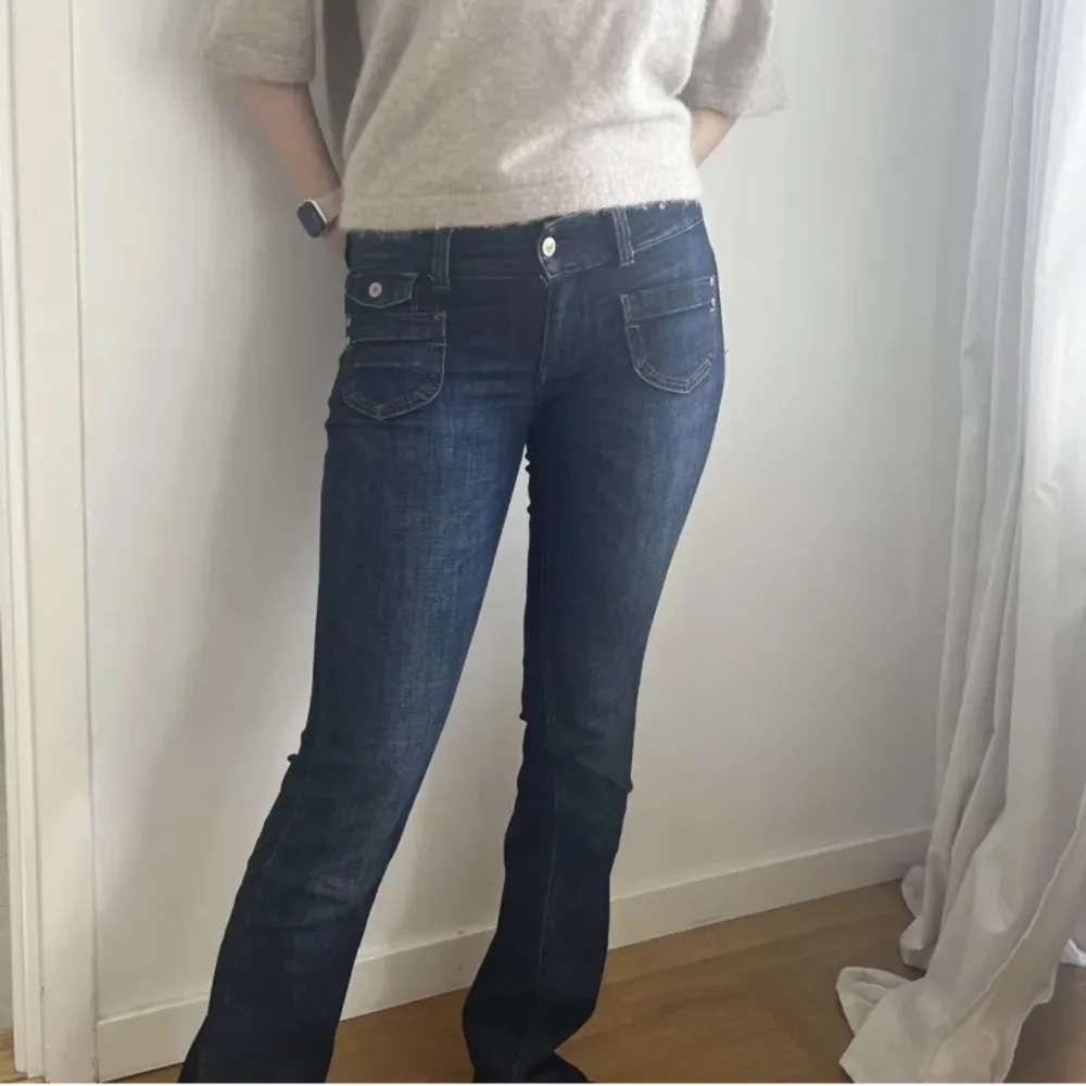 Supersnygga jeans som passar till allt! (Lånade bilder). Jeans & Byxor.