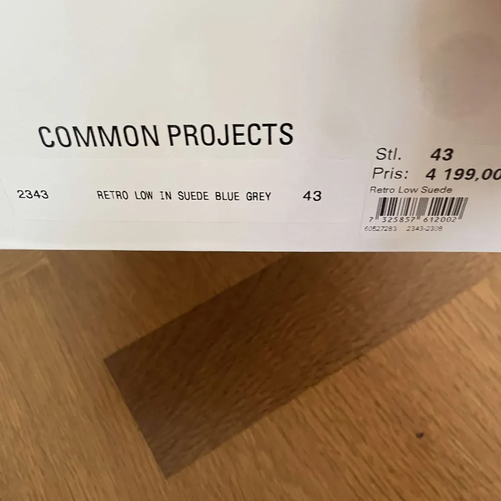 Säljer nu dessa common projects skorna. Skicket är 8/10, Allt Og följer me. Köpta för 4199 på nk i Stockholm. Skriv vid frågor och funderingar. Skor.