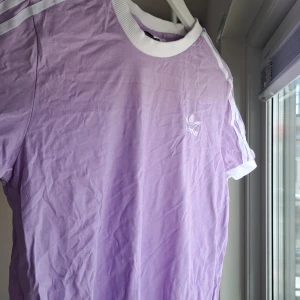 lila tröja från adidas - Såå snygg tröja i fin färg