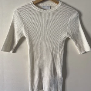 Vit stickad topp - Ny skick