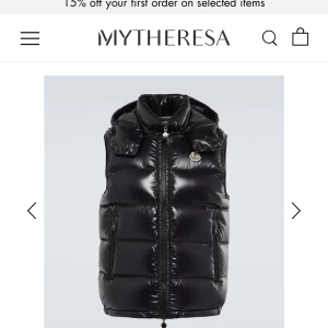 Moncler väst - Storlek L  