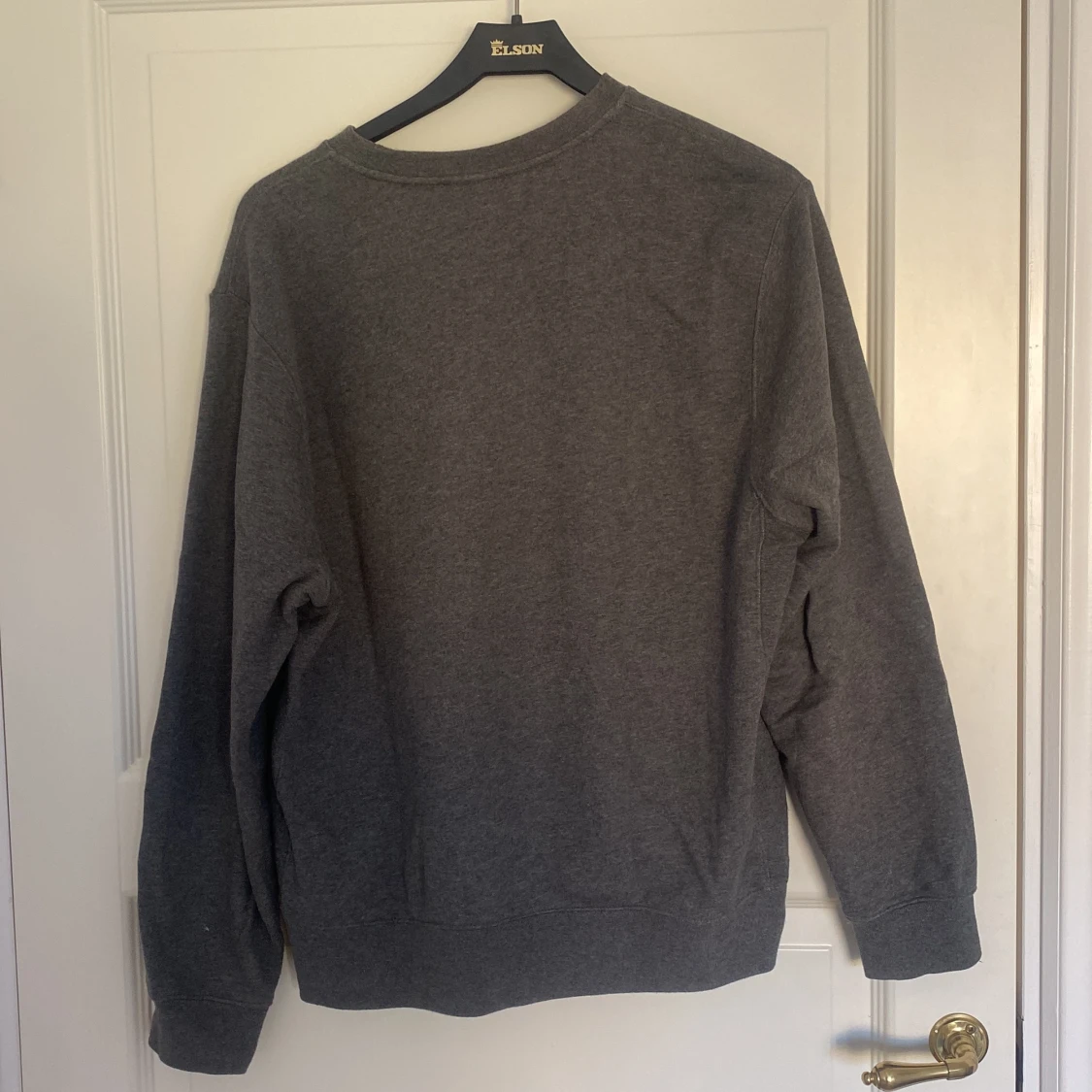 Grå Nike Sweatshirt S-M - 90