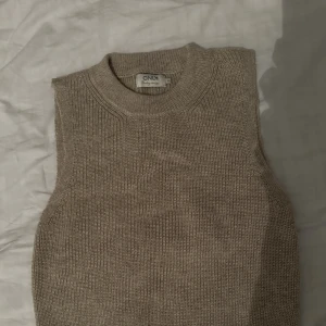Tröja utan ärmar - Aldrig använd 