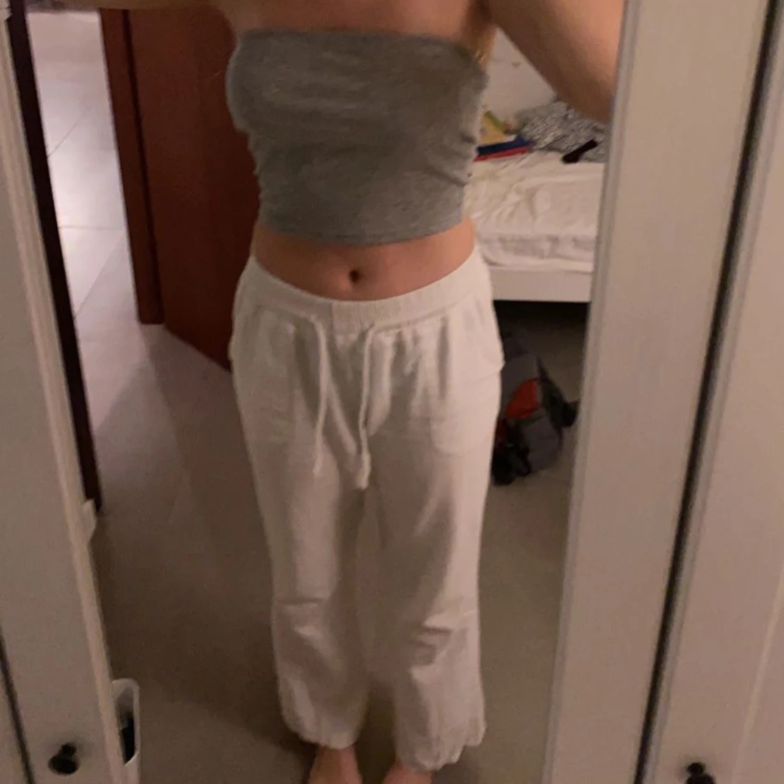 vita linnebyxor