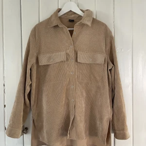 Overshirt - Fint skick! Knappt använd Oversize modell