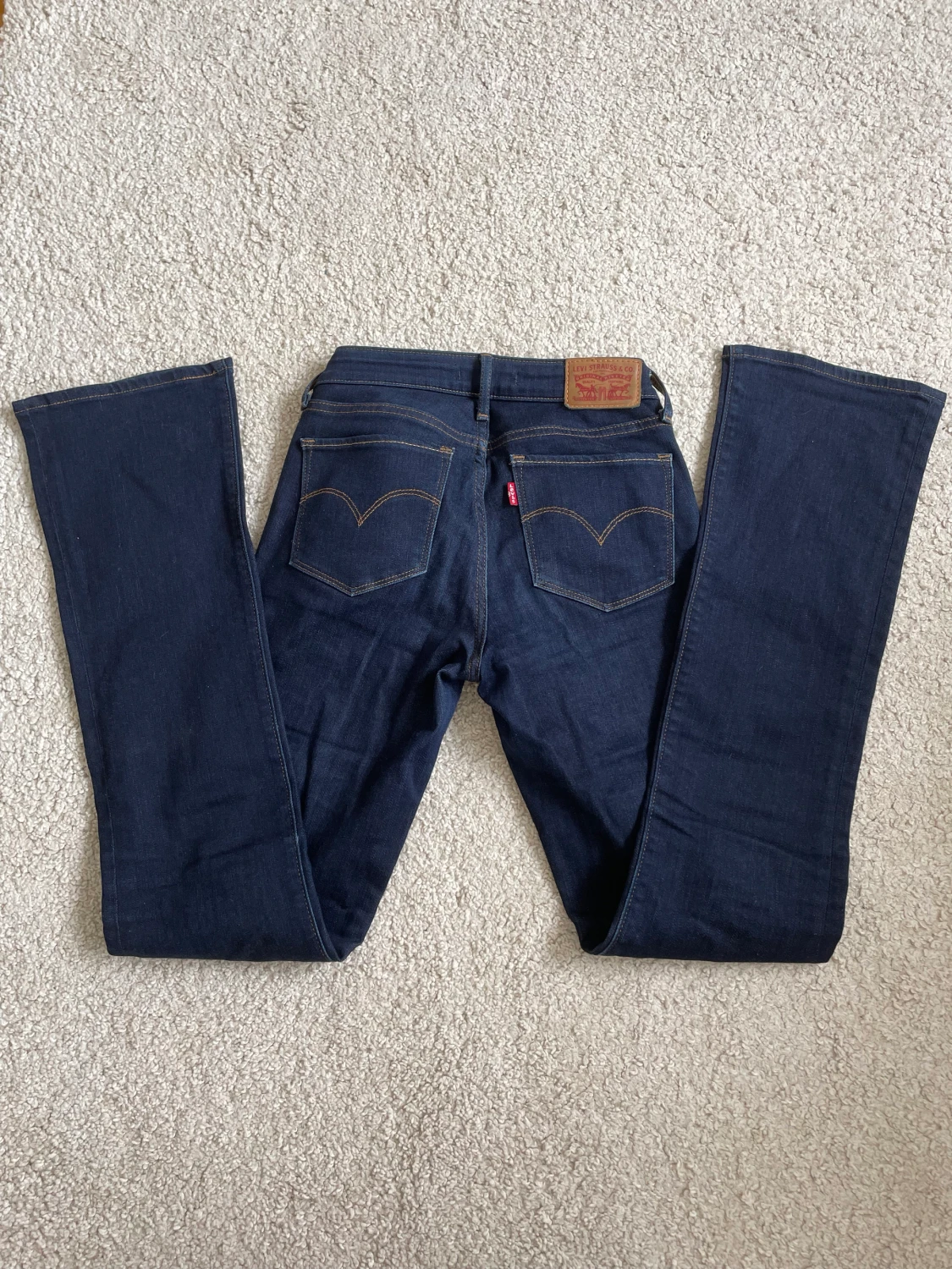 Levi’s lowwaist bootcut jeans - 90