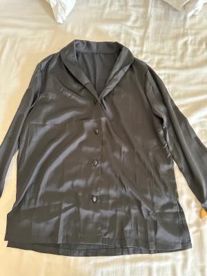 Satin - Satin set, pyjamas, från Shein, aldrig användt. 