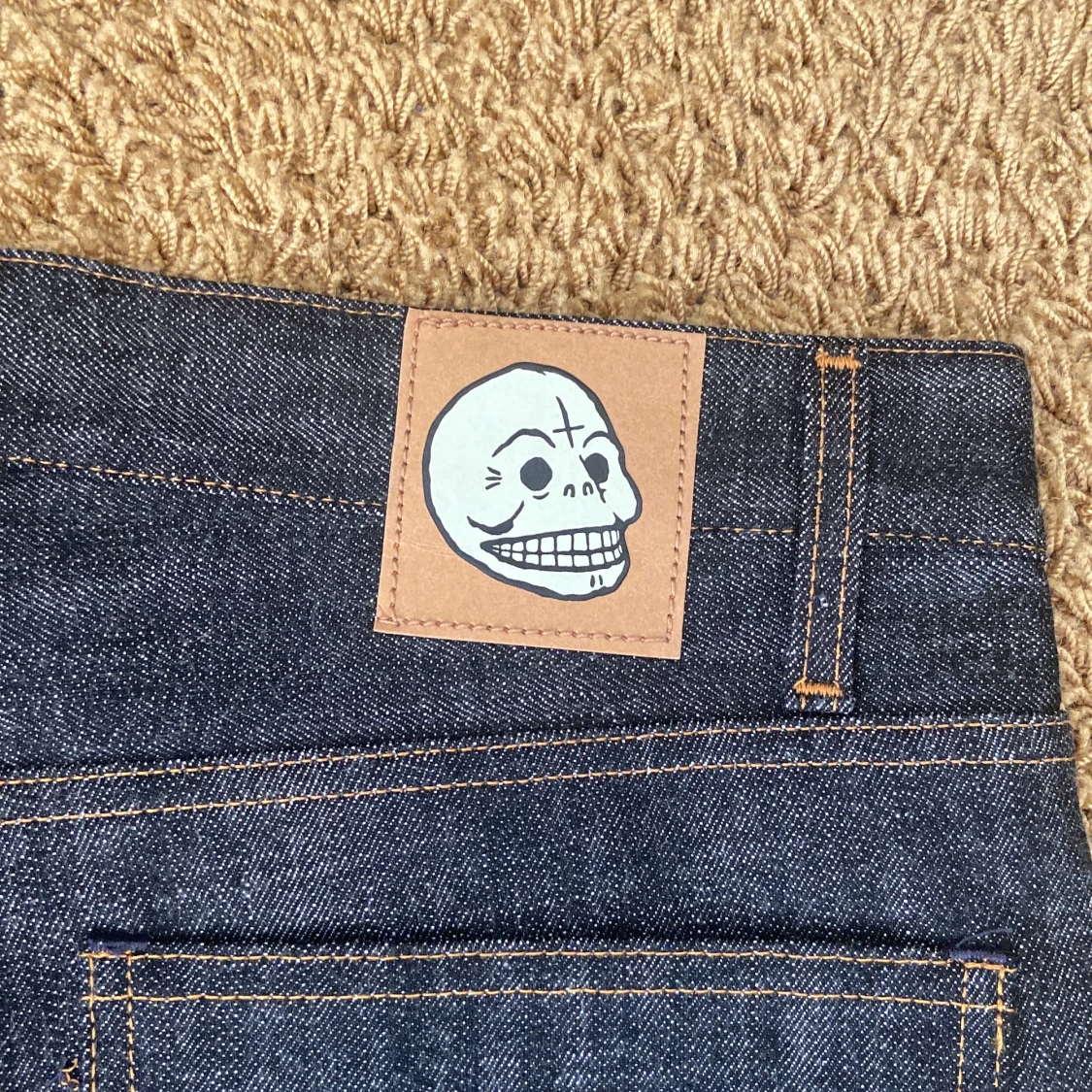 Mörkblåa jeans  - 91