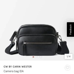 Carin Wester väska - Carin Wester väska köpt för 499kr💕 inte så använd och köpt ganska nyligen!