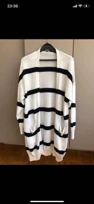 Kofta M  - Från Selected Femme Mycket fint skick 