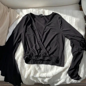 Fest topp - Jättesnygg fest topp från Gina tricot, använd en gång🤍