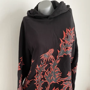Hoodie - Knappt använd hoodie