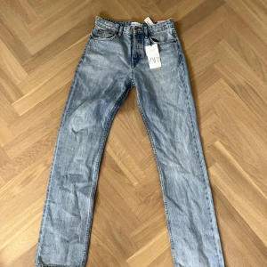 Zarajeans  - Zarajeans med lappen kvar☺️