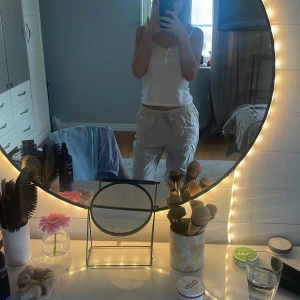 Linnebyxor  - Beiga raka linnebyxor från hm🫶knappt använda så som nya!!