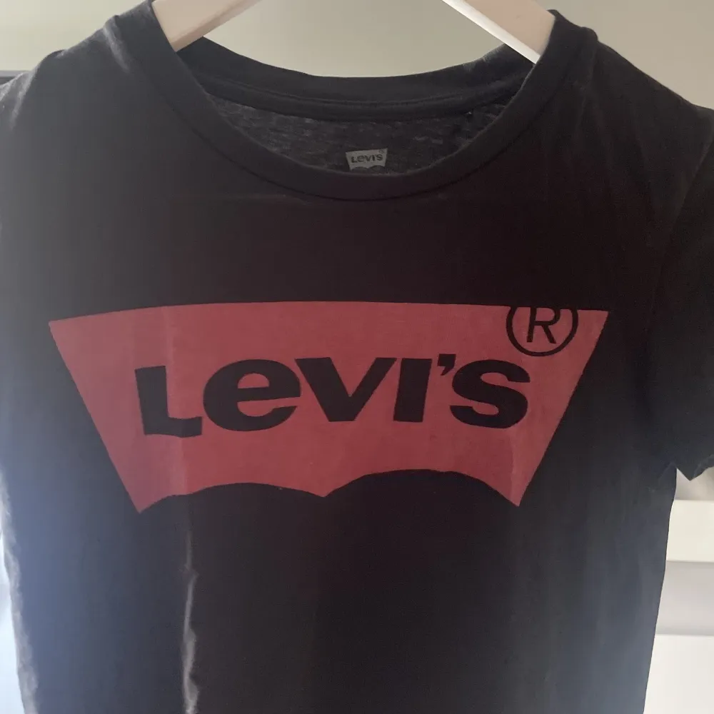 Äkta Levis tshirt. T-shirts.