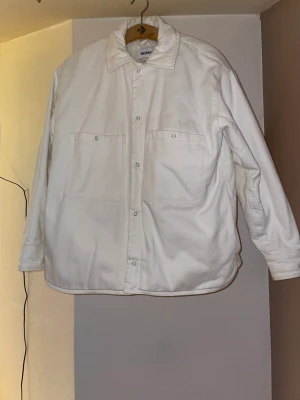 Jackor - Hej! Säljer mina jackor eftersom jag inte använder dem. Nästan aldrig använda  300 kr/st eller 600kr för båda 