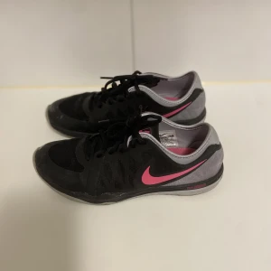 Nike sneakers - Nike sneakers, använt skick 