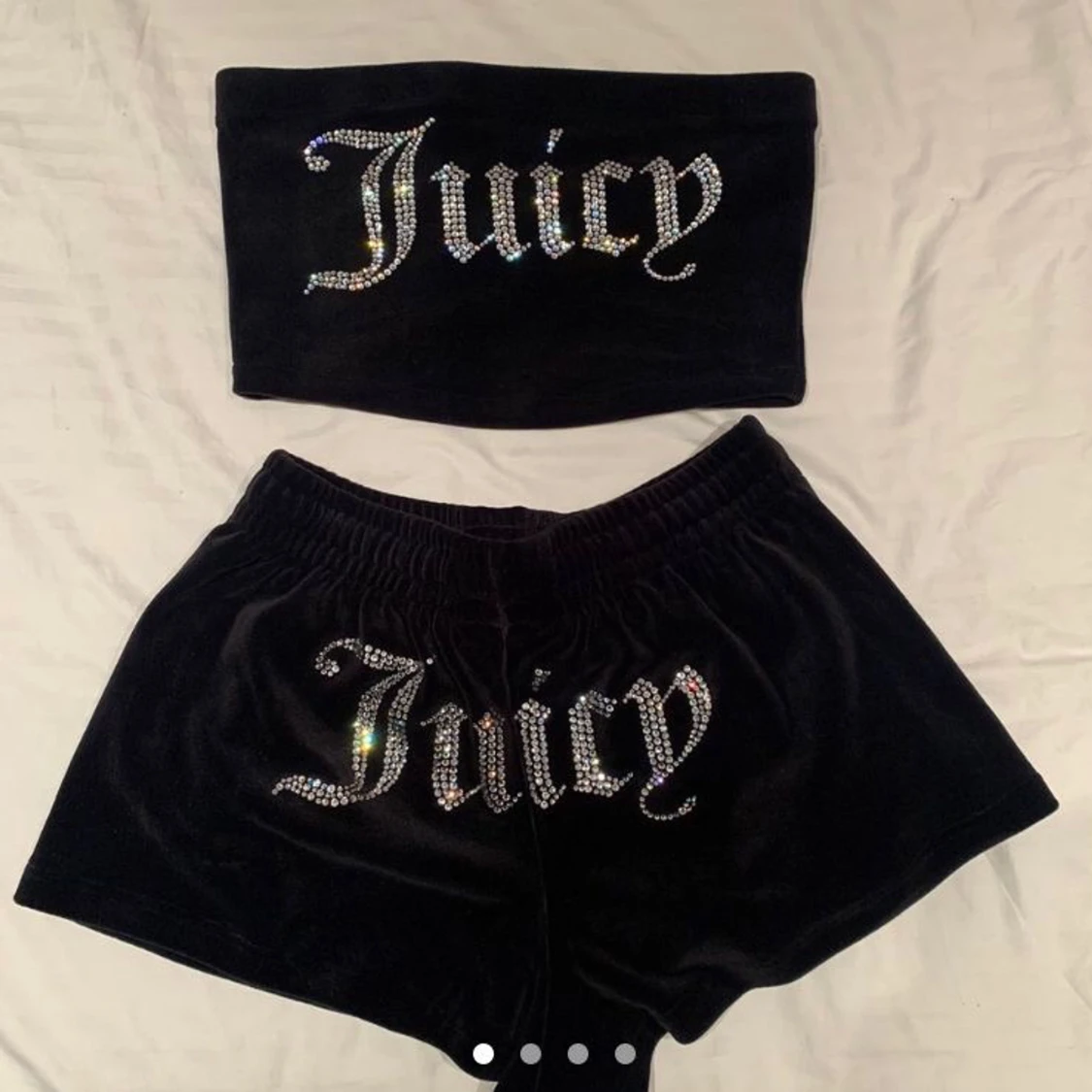 Juicy shorts