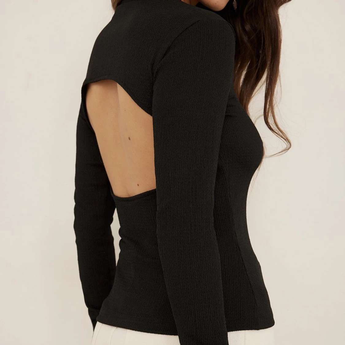 Topp med öppen rygg