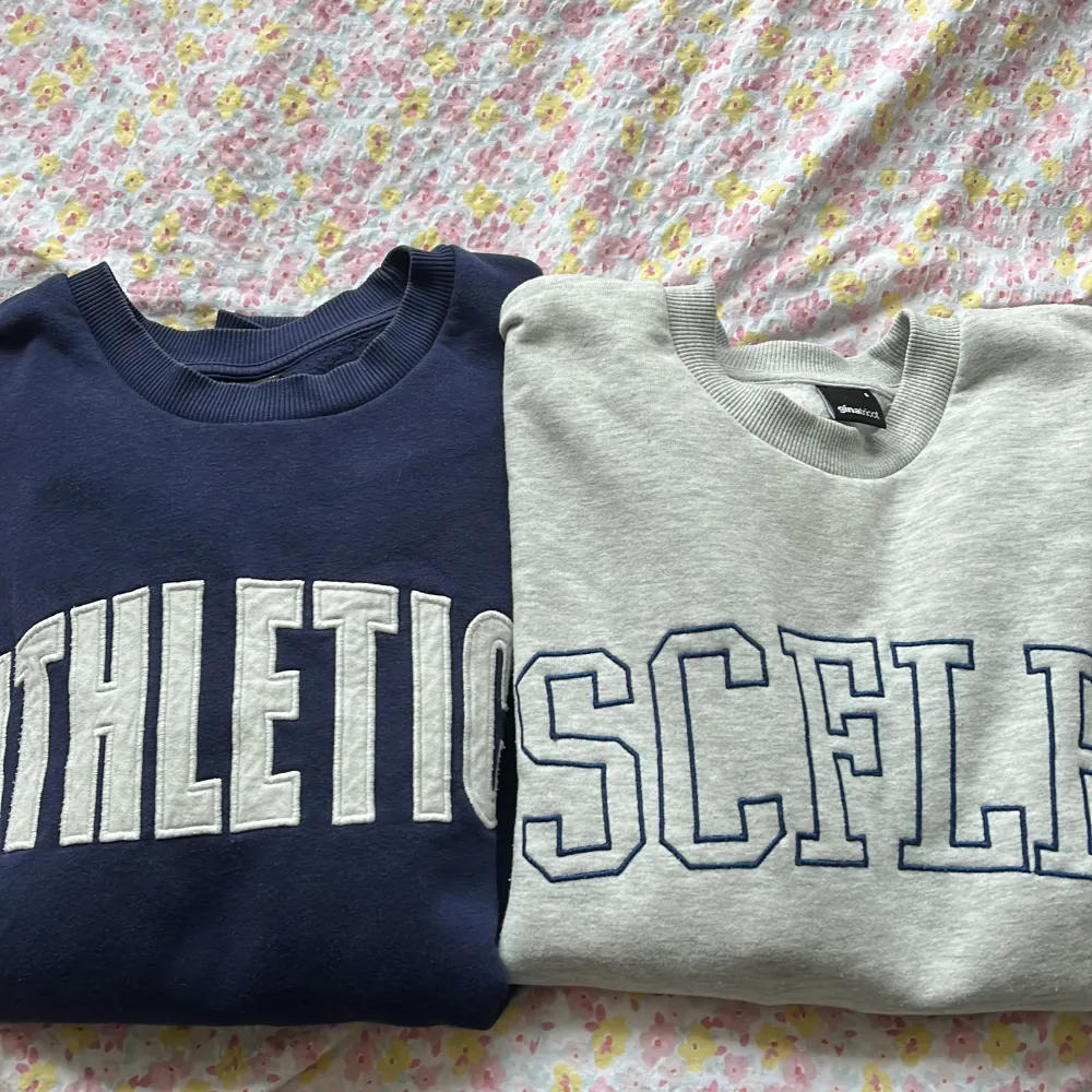 Två fina knappt använda sweatshirts från Gina Tricot. Den blå är i storlek m och den grå är i storlek s! 100 kr styck. Tröjor & Koftor.