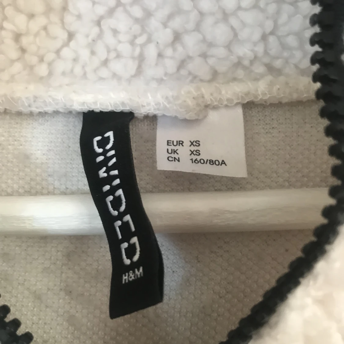 Croppad tjocktröja - 90