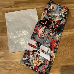 Stronger shots  - Säljer mina stronger shots som ja nästan aldrig har använt, stolek S