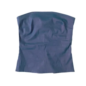 Skimrande tube top - Skimrande elastisk tube top. Har fläckar och uppsprätta trådar, kan skicka bild! Står ingen storlek men sitter som en liten S. Kontakta vid intresse <3