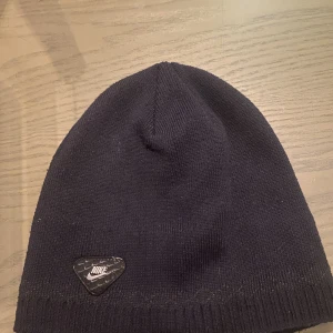 Nike mössa  - Nike mössa  Gott skick, knappt använd 
