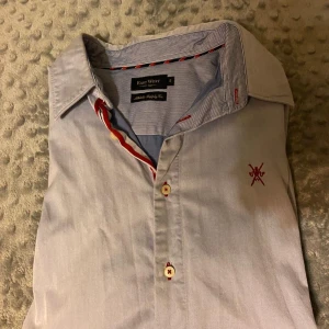 Skjorta  - Nästan nya!