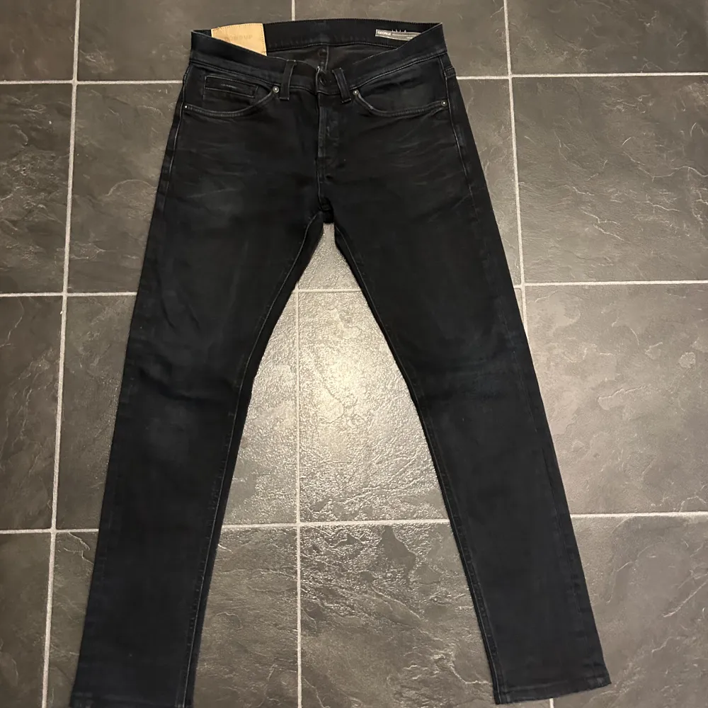 Dundop jeans storlek 31  Skick: 9,5/10 som nya! Modell: george  . Jeans & Byxor.